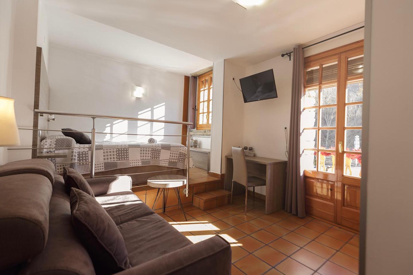 Llavorsí Hotel Lamoga מראה חיצוני תמונה